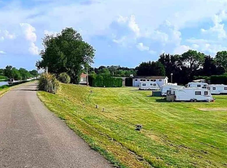 دوغدايك Tattershall المظهر الخارجي الصورة